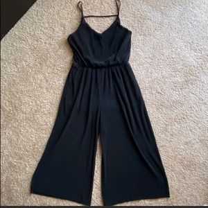 🖤Xhilaration Sleeveless Jumpsuit🖤
